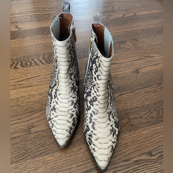 Franco Sarto Shay Roccia Block Heel Boot - Size 7 - Picture 5 of 8